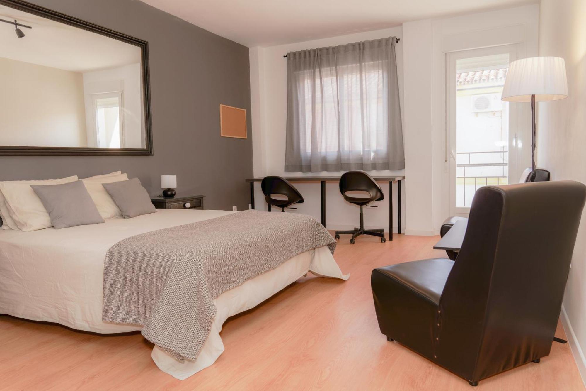 Tu Hogar Desayuno, Parking Y Piscina Incluidos Alloggio in famiglia *
